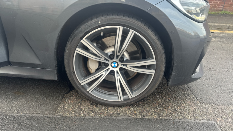 BMW 3 Series 330e M Sport 4dr Step Auto Saloon